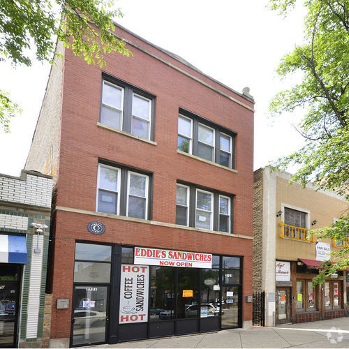 Building Photo - 2721 W Division St Rental