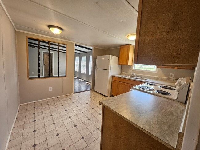 Building Photo - 2400 Oaklawn Blvd Rental
