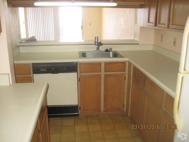 Building Photo - Pet Friendly Aiea Townhouse with A/C