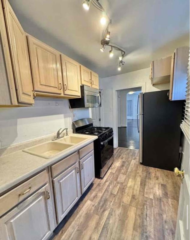 Building Photo - 1217 Taylor Ave