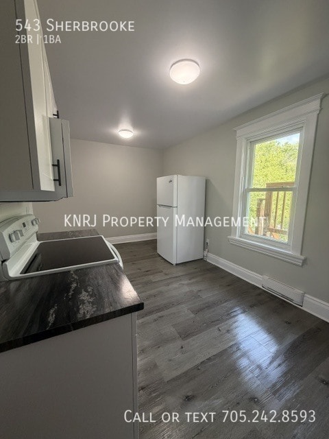 Photo - Three Large Two Bedroom Apartments for Rent