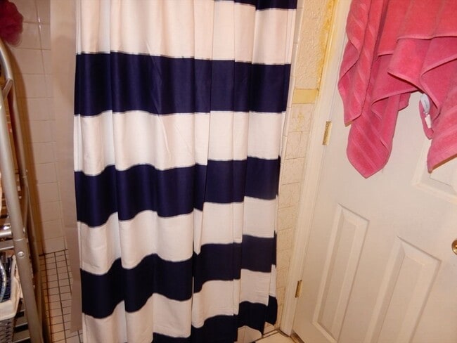 *Pictures are representative samples of the advertised unit. In some cases, the actual units you tou - 282 Cambridge St Unit 4