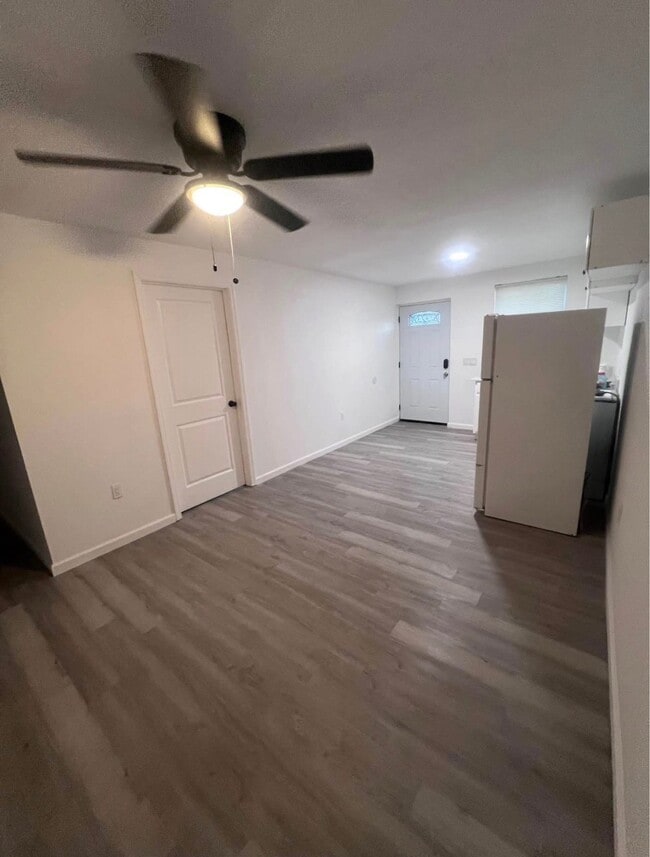 0004 Newton St