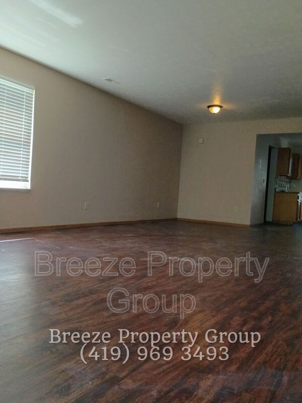 Photo - 911 Hawthorne St
