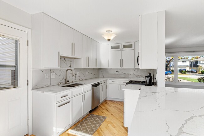 Photo - 2430 S Shag Bark Trail