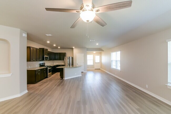 Photo - 9537 Moon Shine