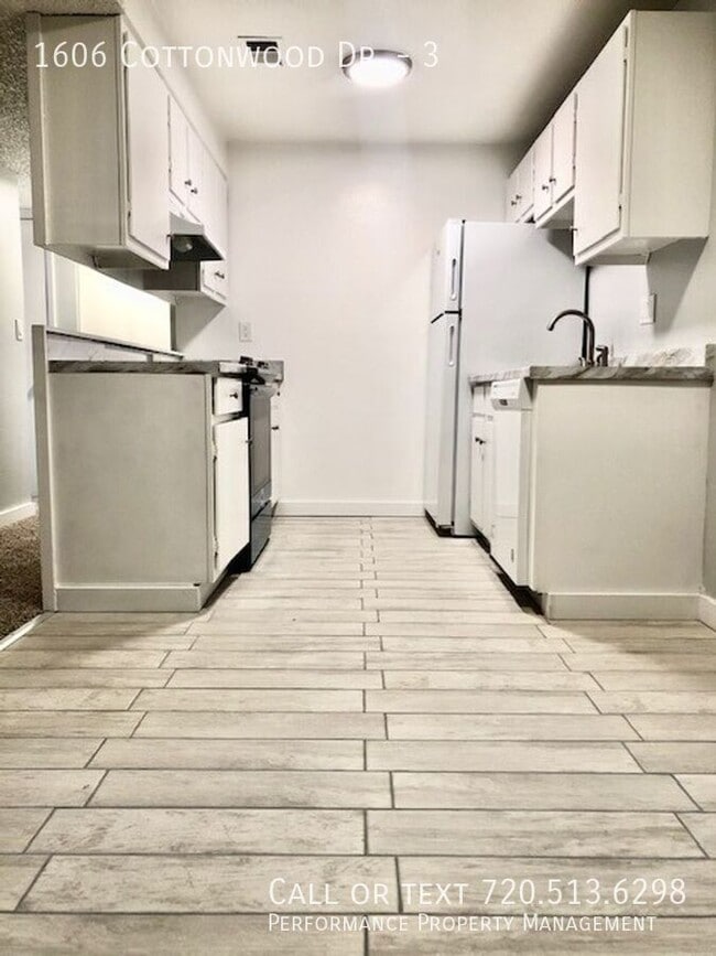 Photo - 1606 Cottonwood Dr