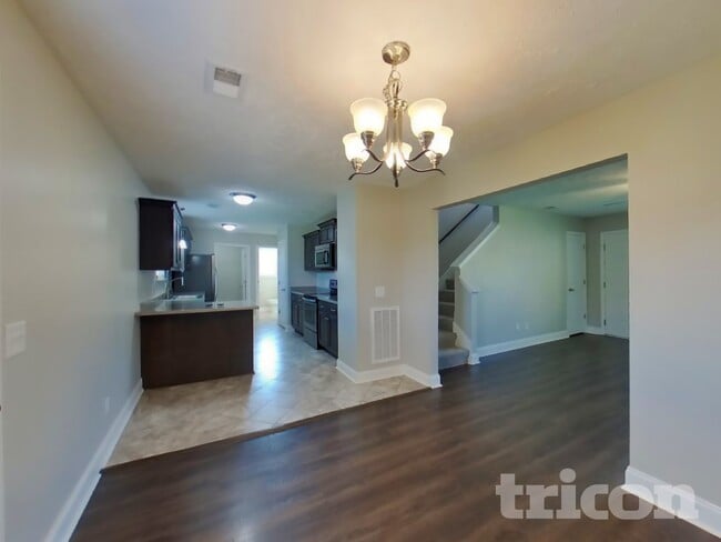 Photo - 642 Berry Cir