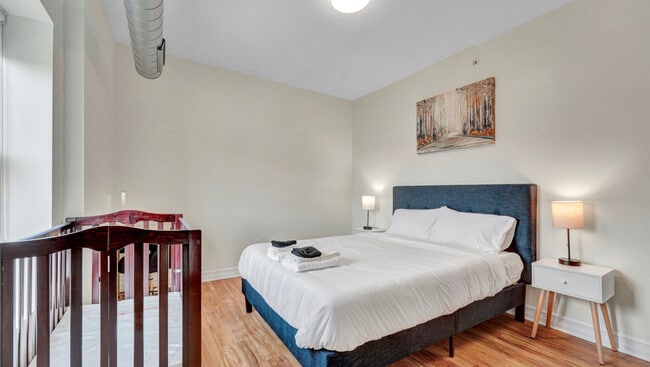 Photo - 507 Niagara St