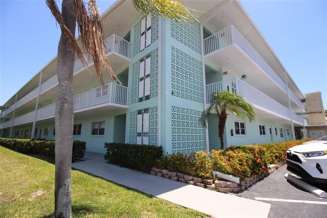 Photo - 1819 Shore Dr S Unit APT 106
