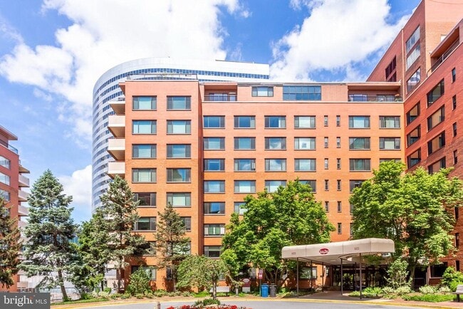 Photo - 1021 Arlington Blvd Apartment Unit 905