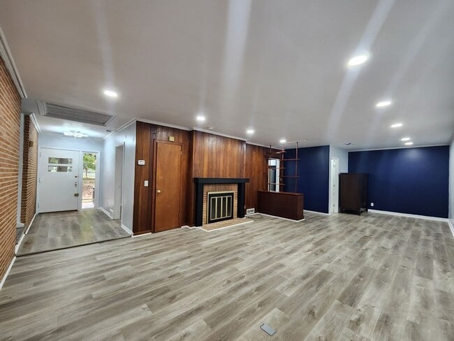 Photo - 2 Bedroom 2.5 Bath Home MINS FROM LENOX SQUARE MALL!