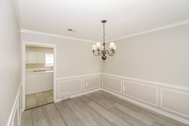 Photo - 8685 Rhonda Cir S