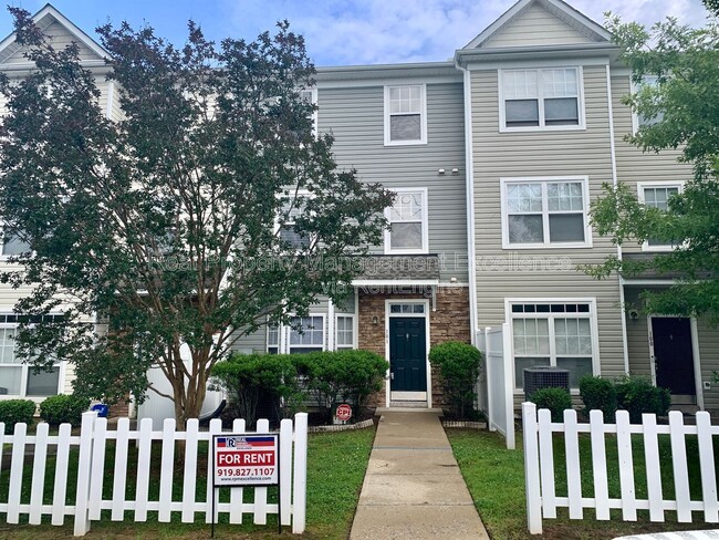 Building Photo - 330 Gilman Ln