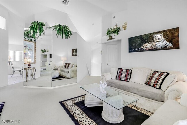 Photo - 13131 Castle Harbour Dr Unidad M3