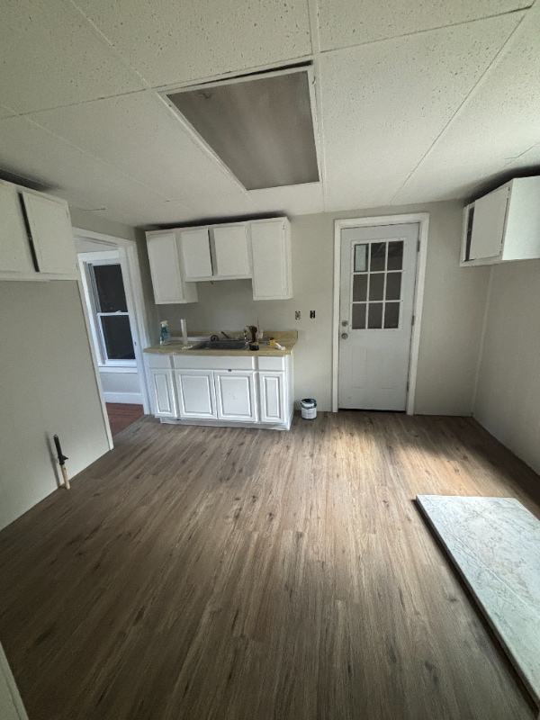 Building Photo - 203 Parsons Ave Rental