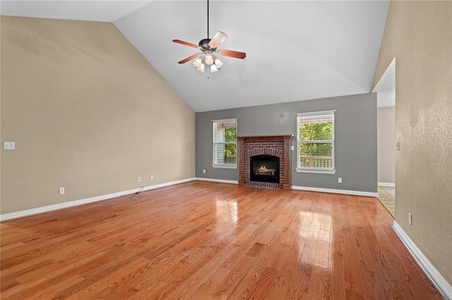 Photo - 99 Buckingham Dr