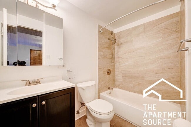 Photo - 4180 N Marine Dr Unit 3