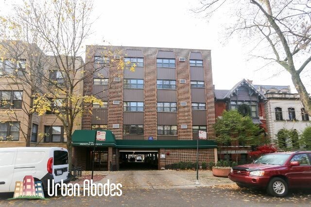 Photo - 555 W Arlington Pl Condo Unit A04C