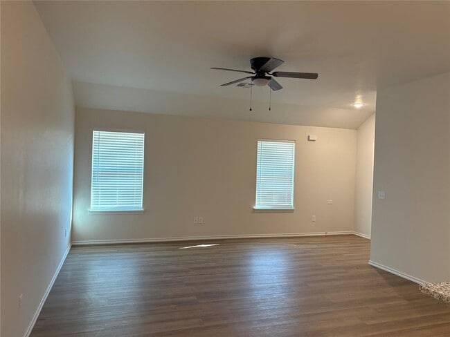 Photo - 819 S Wilson Ave