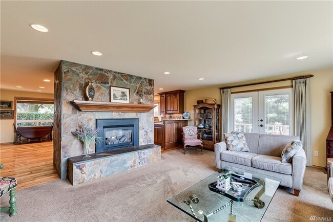 Photo - Amazing Views & Amazing 4 Bedroom/3 Bath Home w/ Move In Special!!