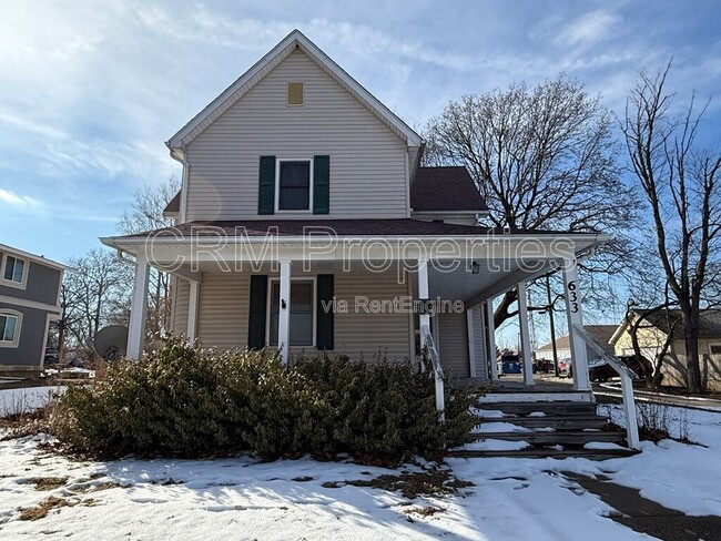 Building Photo - 633 1/2 S Main St