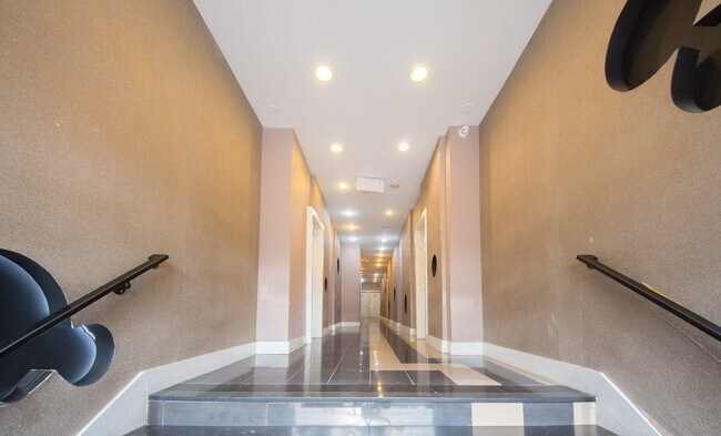 Photo - 376 Park Avenue