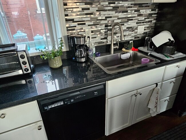 Cocina - 4333 Maryland Ave Unidad APT C