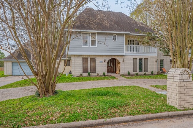 Building Photo - 4015 Black Locust Dr