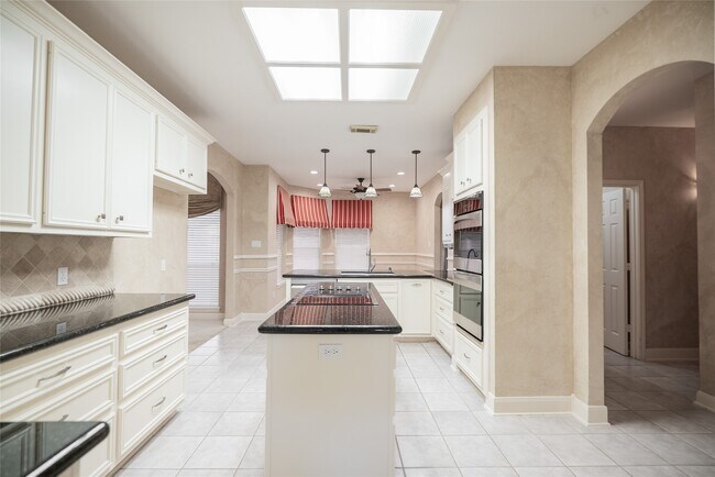 Photo - 26910 Willow Ln