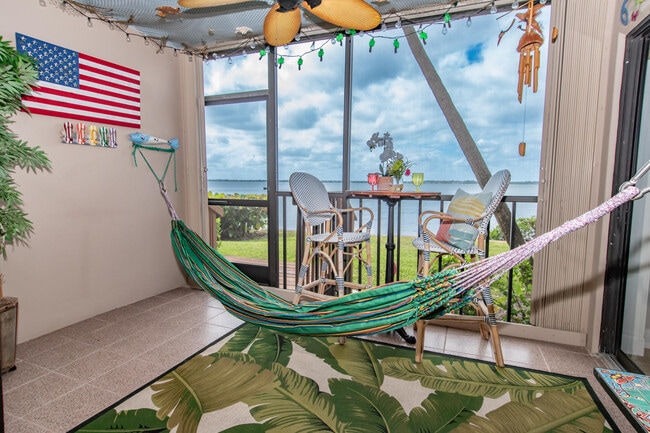 Photo - 4440 NE Sandpebble Trce Unit 104