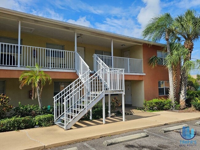 Building Photo - 1 Bed 1 Bath Apartment at the Casabella Apartments in Clearwater, FL *MOVE-IN SPECIAL* Unit EVERGREEN#117-205