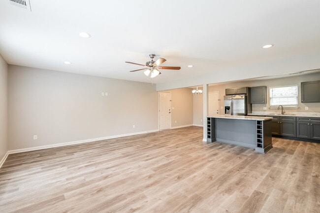 Photo - 6662 Wildwood Ct