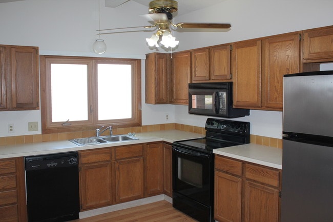 Photo - 5811 Briar Rosa Dr