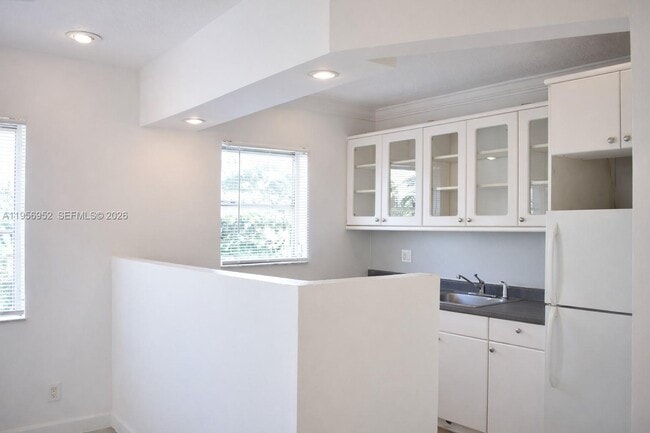 Photo - 1100 NE 9th Ave Unidad 303