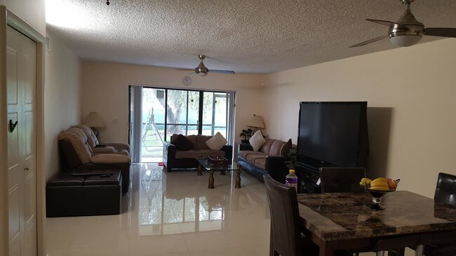 Living Roon - 16491 Blatt Blvd Unit 102