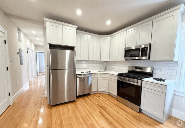 Building Photo - 36 Raven St Rental