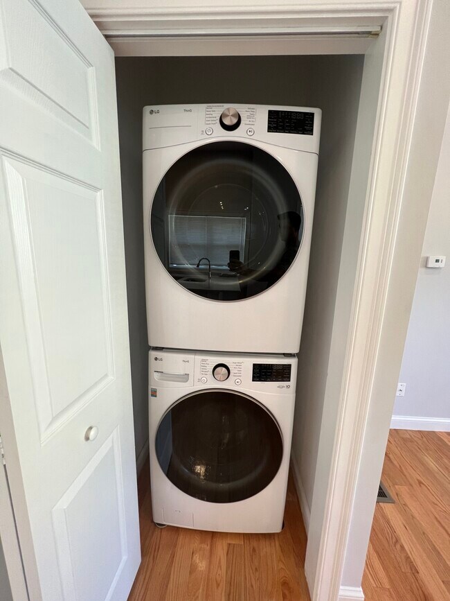 Photo - 122 Cross St Unit #2