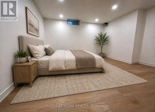 Photo - 99 Ascalon Dr