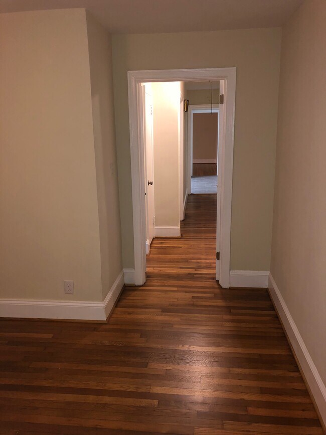 2016 Kensington Dr Unit Plaza Midwood Apartment Charlotte, NC