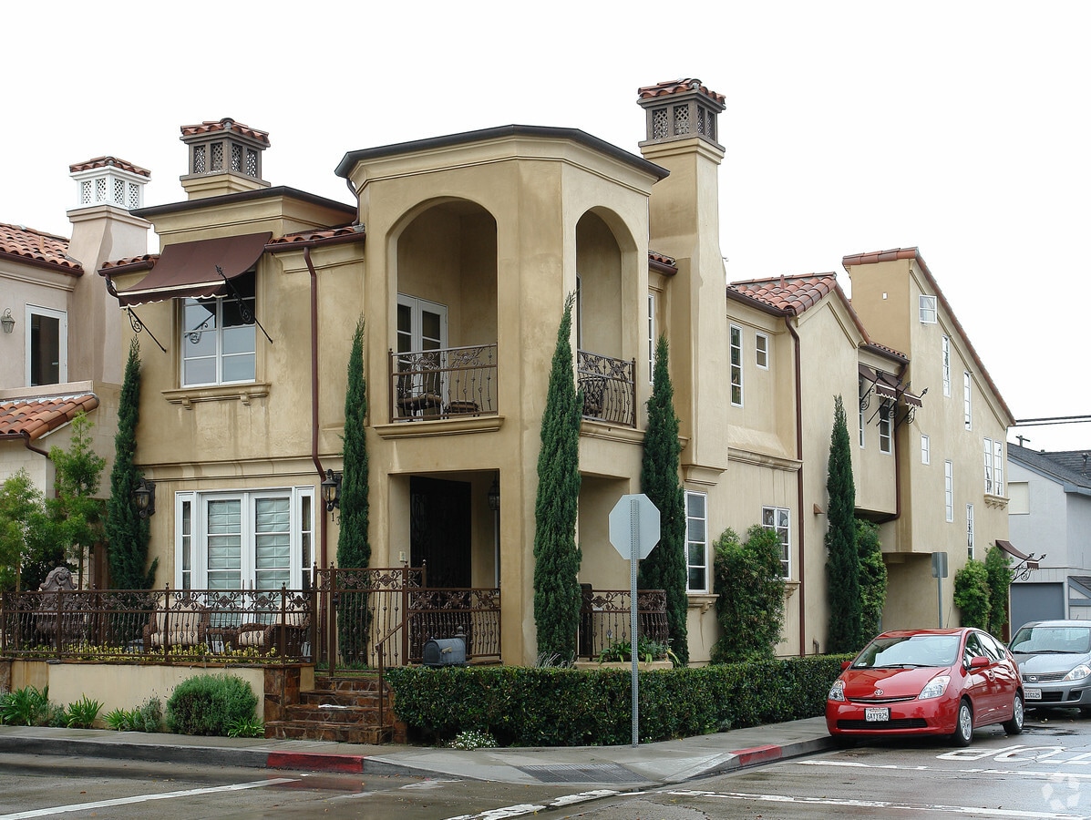 Photo - 133 Agate Ave