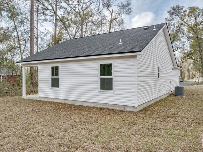 Photo - COMING SOON – 3 Bed, 2 Bath for $1650/Month!