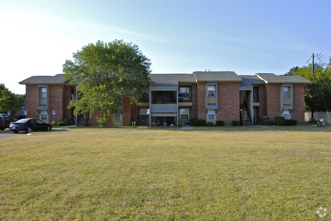Photo - Granbury Heights Apartments