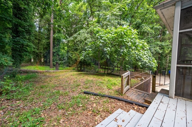 Photo - 6-Bedroom Home with Finished Basement. Com...