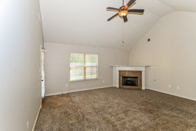 Photo - 1349 Shetland Dr