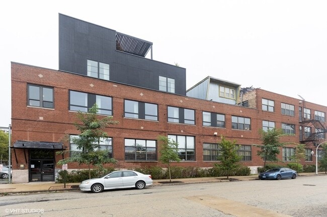 Building Photo - 407 N Elizabeth St Unit 206 Rental