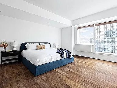 Building Photo - 440 Kent Ave Rental