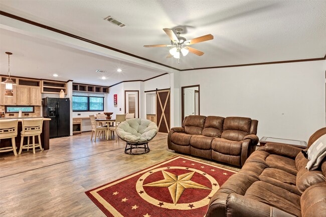 Photo - 271 Shoreline Dr