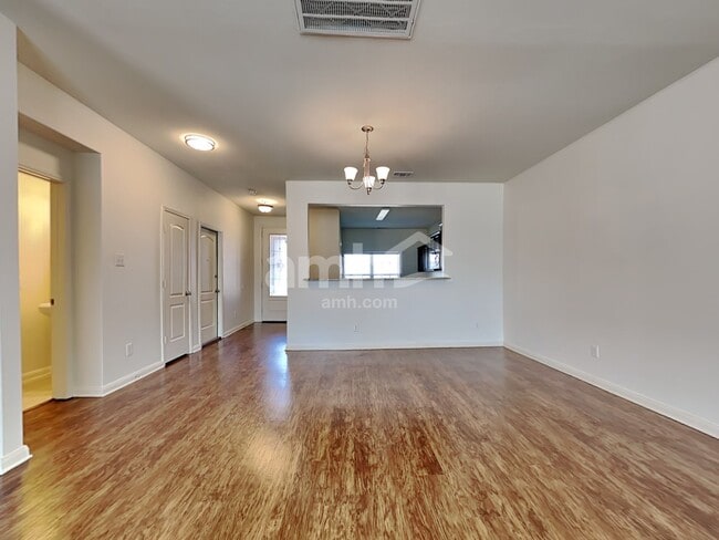 Photo - 1012 Summer Stream Rd