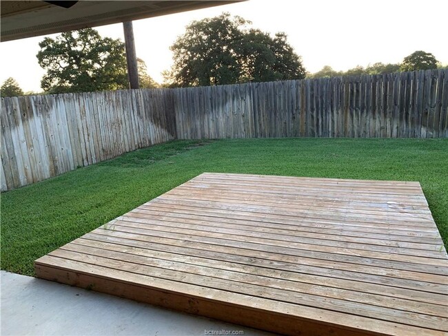 Photo - Beautifully 4 bedroom, 3 bathroom house wi...